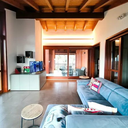 Ai Mughetti Lejlighed *