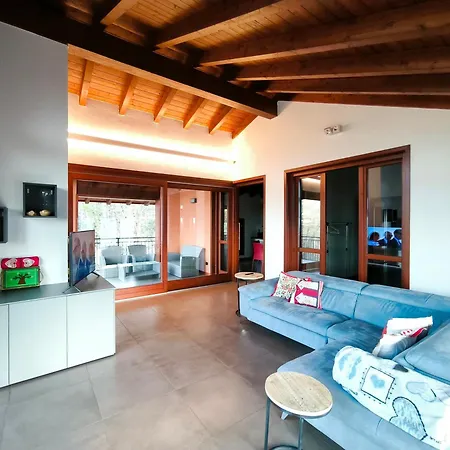 Ai Mughetti Apartment